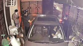 delhi robbery, model town robbery, delhi man robbed, robbed at gunpoint, gunpoint robbery, cctv footage, delhi, delhi news, delhi crime, indian express