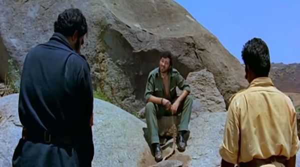 sholay, shalay hit dialogues, sholay dialogues in sanskrit, gabbar dialogues in sanskrit, sholay kitne aadmi the scene, indian express, viral videos
