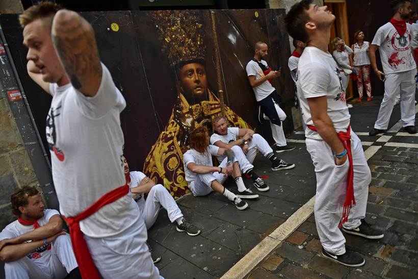 spain, bull running, san permin, pamplona, annual bull-running festival, world news, indian express