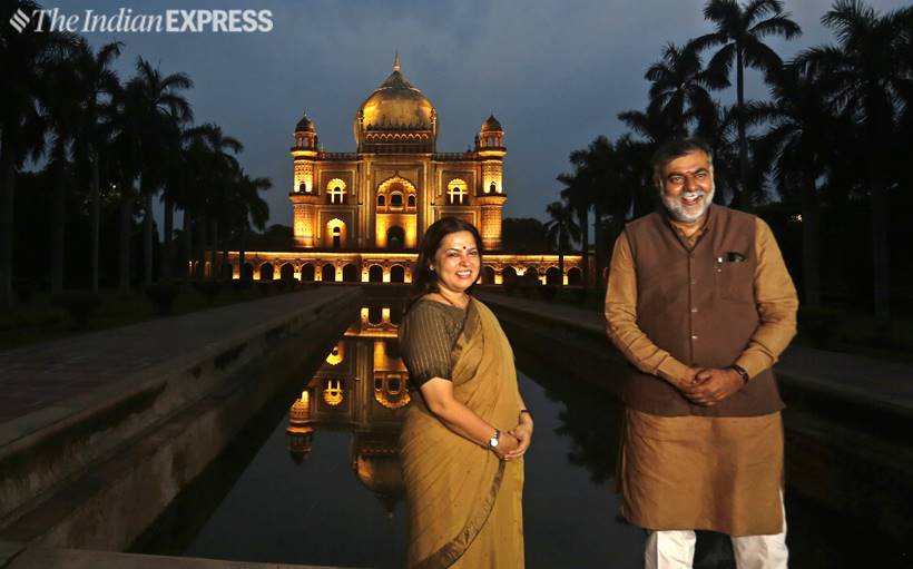 Safdarjung Tomb, safdarjung tomb lights up, safdarjung tomb lit up photos, Safdarjung Tomb Delhi, Delhi Safdarjung Tomb, Safdarjung Tomb timings, Safdarjung Tomb ASI, Delhi, Delhi news, indian express