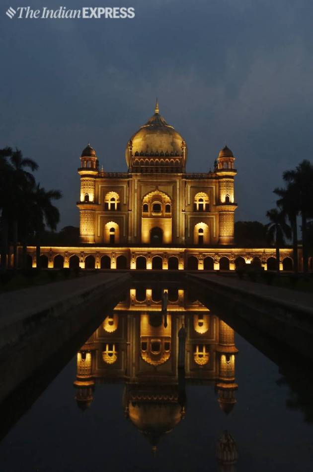 Safdarjung Tomb, safdarjung tomb lights up, safdarjung tomb lit up photos, Safdarjung Tomb Delhi, Delhi Safdarjung Tomb, Safdarjung Tomb timings, Safdarjung Tomb ASI, Delhi, Delhi news, indian express