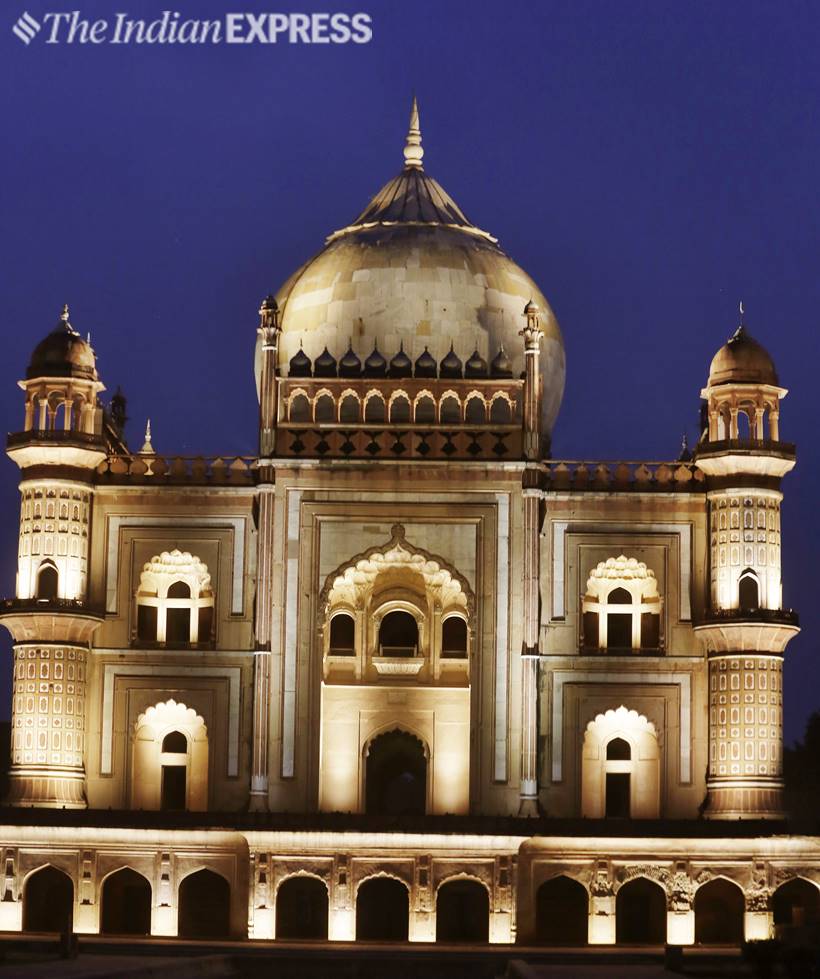 Safdarjung Tomb, safdarjung tomb lights up, safdarjung tomb lit up photos, Safdarjung Tomb Delhi, Delhi Safdarjung Tomb, Safdarjung Tomb timings, Safdarjung Tomb ASI, Delhi, Delhi news, indian express