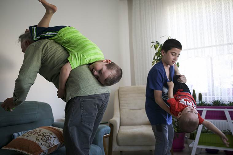 isis prisoners, islamic state syria, islamic state children, isis turkey children, turkey isis children
