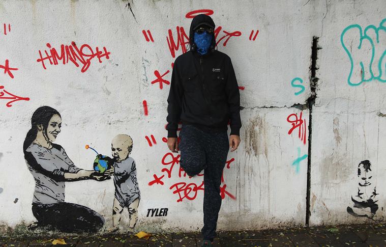 mumbai, mumbai street art, street art, tyler, tyler street art, tyler street artist, graffiti, mumbai walls graffiti, jai shri ram 