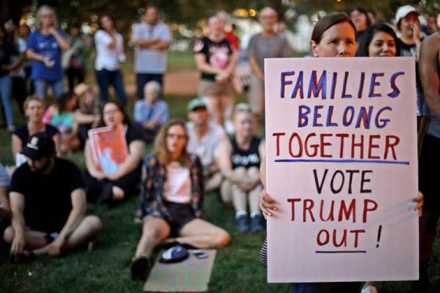 lights for liberty protest, trump immigration policy, donald trump, abolish ice, immigration protest photos, chicago, world news, indian express