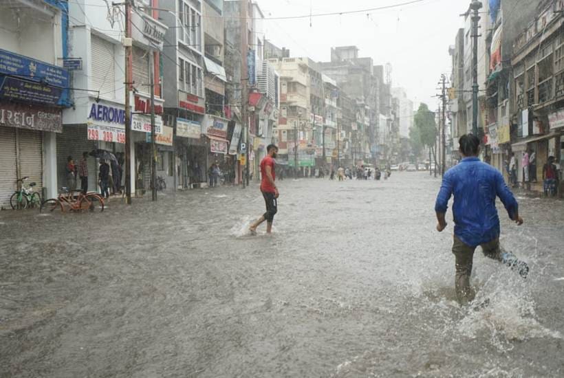 Vadodara hit by heavy rains as Gujarat braces for major downpour ...