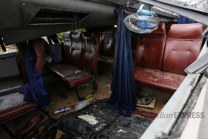 Yamuna Expressway accident, Yamuna Expressway, bus accident pics, Lucknow agra highway, Expressway accident pictures, Yogi Adityanath, Indian Express