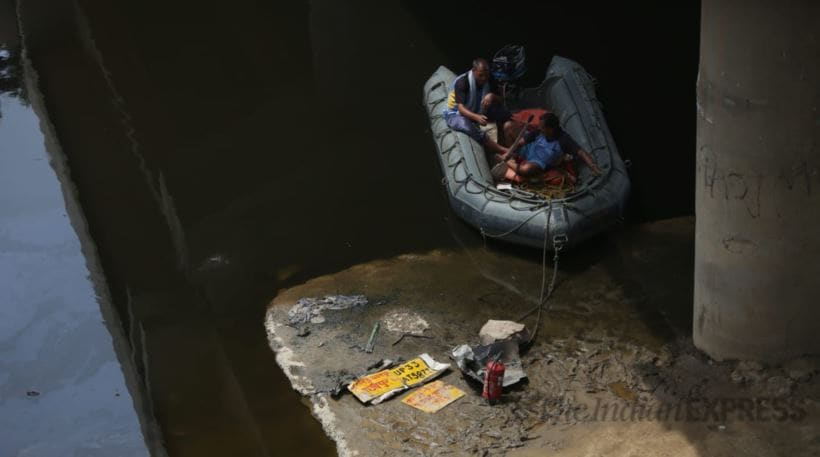 Yamuna Expressway tragedy leaves 29 dead, 17 injured as bus plunges into drain