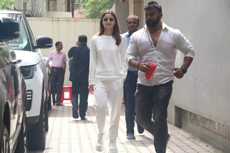 Alia Bhatt, Alia Bhatt casual fashion looks, Alia Bhatt photos