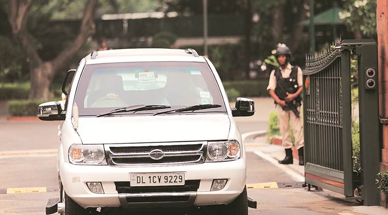 Article 370, Article 370 scrapped, Kashmir, Kashmir special status, Amit Shah, Jammu and Kashmir Reorganisation Bill, Farooq Abdullah, Narendra Modi, Mehbooba Mufti, Indian Express