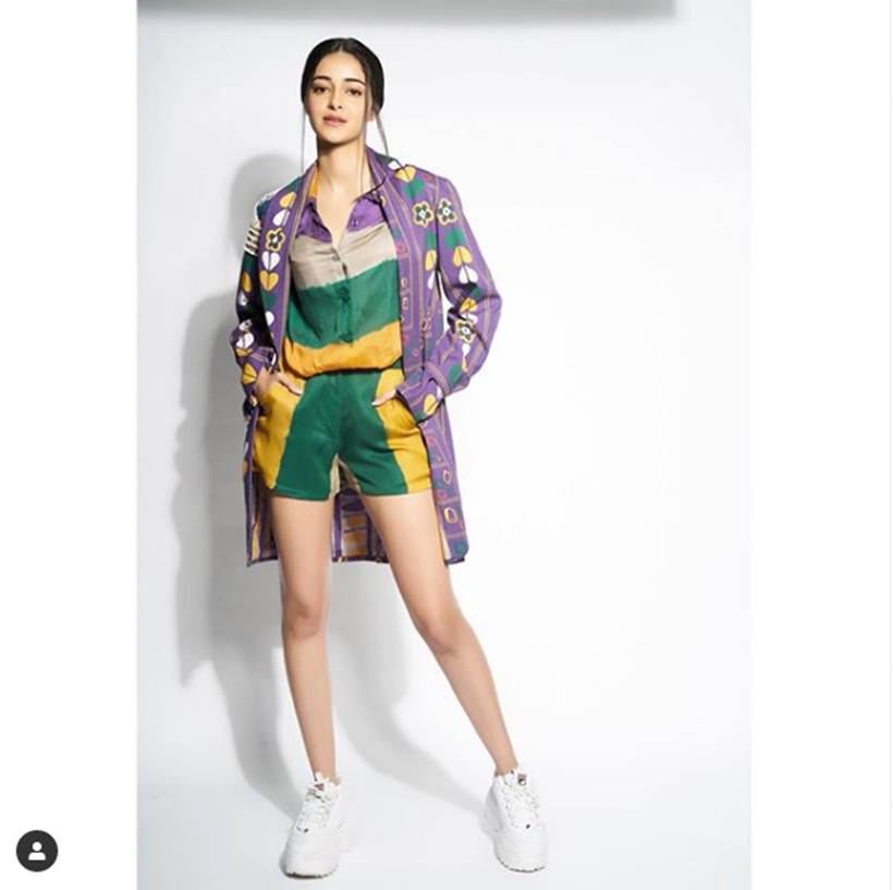 Sonam Kapoor, Kareena Kapoor, Priyanka chopra, fashion hits of the month, bollywood fashion monthly round up
