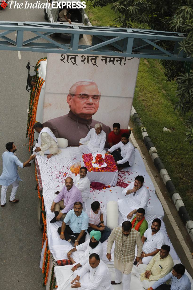 Atal Bihari Vajpayee, leaders pay tributes to Vajpayee, Atal Bihari vajpayee death annivarsary, atal Bihari Vajpayee photos