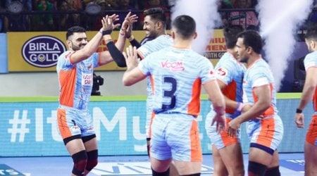 Bengal Warriors players in action in PKL 7. (File)