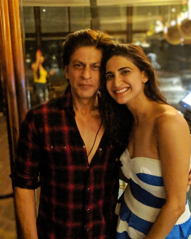 shah rukh khan with aahana kumra