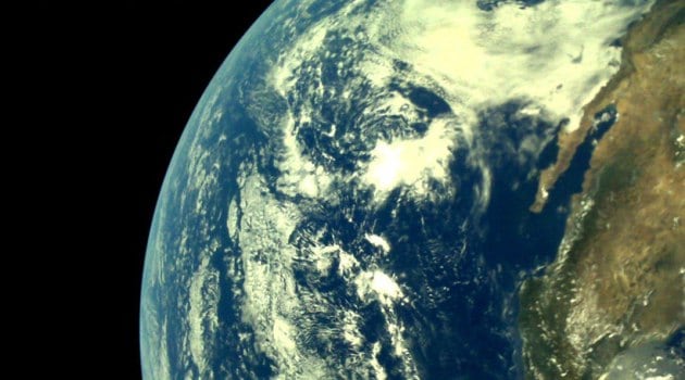 chandrayaan 2 photos, chandrayaan 2 moon photos, isro, isro chandrayaan 2, chandrayaan 2 vikram lander, chandrayaan 2 pragyaan rover, chandrayaan 2 images, chandrayaan 2 moon images, chandrayaan 2 landing, chandrayaan 2 soft landing, chandrayaan 2 landing date