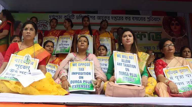 Mamata Banerjee, Mamata Banerjee Durga puja committees, Mamata Banerjee slams BJP, IT notice to Durga puja committees, India news, Indian Express