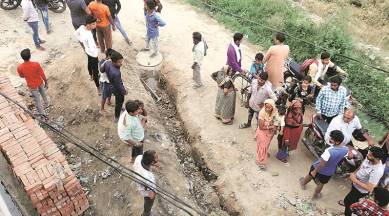 Ghaziabad, ghaziabad sewage workers dead, Ghaziabad sewage workers accident, Uttar Pradesh, Ghaziabad news, Ghaziabad Jal Nigam