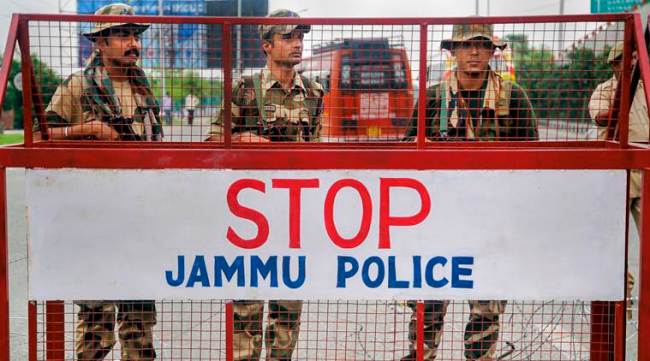 jammu and kashmir bifurcation, article 370, article 370 scrapped, jammu and kashmir restrictions, restrictions in jammu and kashmir, restrictions eased in kashmir valley, kashmir valley restrictions, jammu and kashmir news, india news, Indian Express