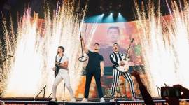 priyanka chopra happiness begins tour