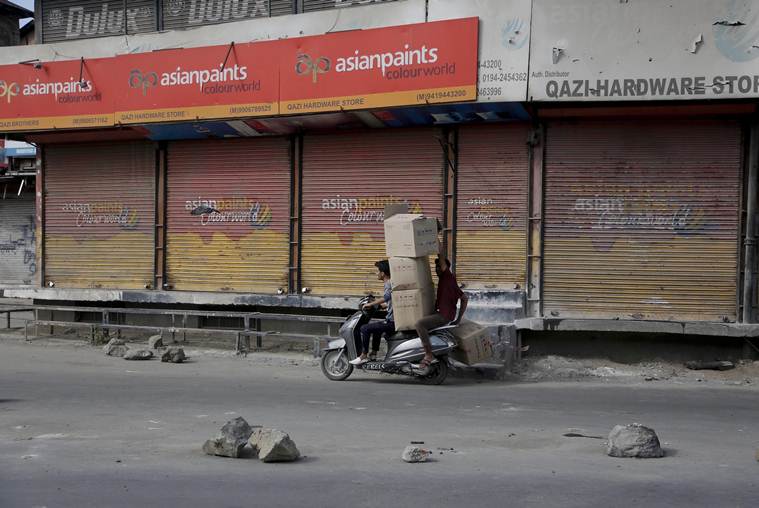 kashmir news, kashmir latest news, kashmir situation, leaders detained in kashmir, restrictions in kashmir, article 370, article 35a