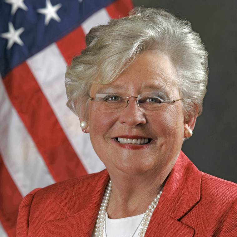 Alabama governor apologises for wearing blackface in college