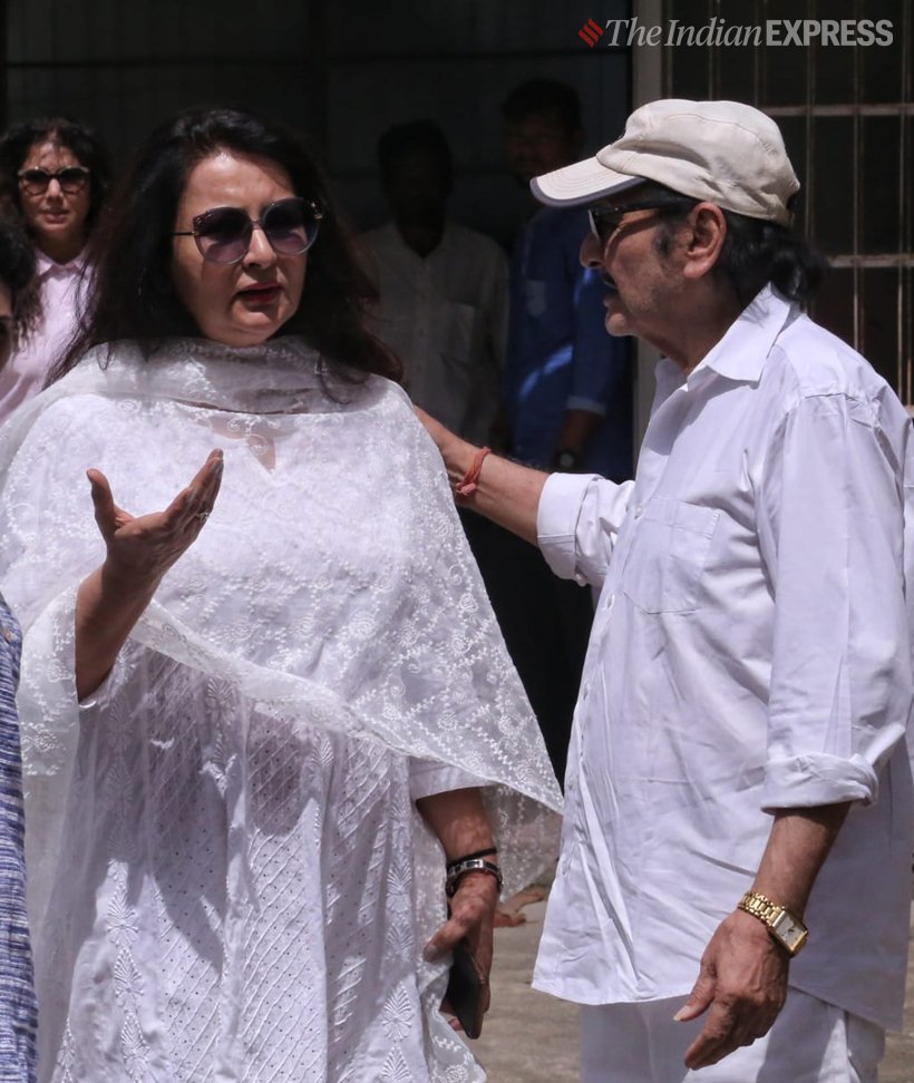 khayyam dies, khayyam funeral, sonu nigam, alka yagnik, gulzar, poonam dhillon, sonu nigam khayyam, khayyam funeral photos