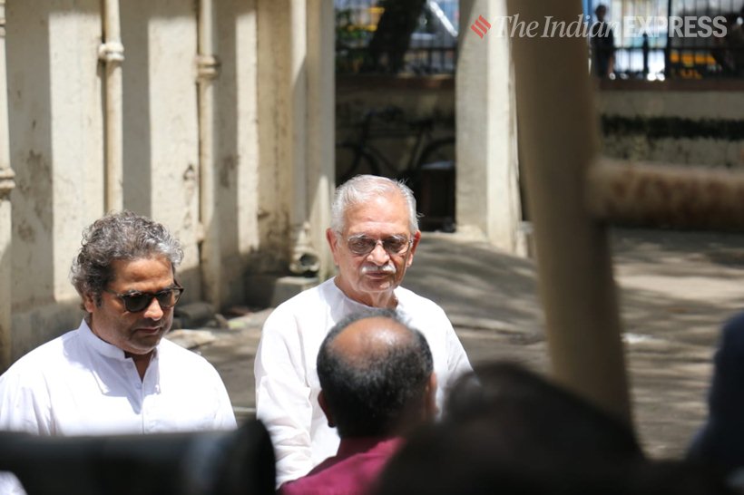 khayyam dies, khayyam funeral, sonu nigam, alka yagnik, gulzar, poonam dhillon, sonu nigam khayyam, khayyam funeral photos