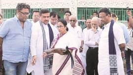 Mamata declares Rs 25,000 for puja committees across Bengal
