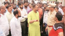 raj thackeray, raj thackeray ed notice, raj thackeray mns, mns activist immolates self, pravin chowgule, maharashtra news, indian express news