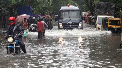 mumbai rains, mumbai schools closed, mumbai colleges closed, mumbai weather, mumbai rains forecast, imd, met department, mumbai waterlogged, mumbai news