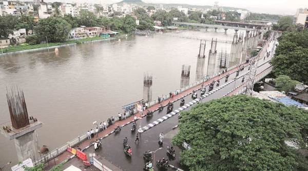 mutha river, mutha river pune, pune mutha river flooding, bhide bridge, pune bhide bridge shut, pune weather, pune news