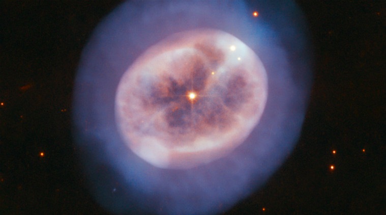 hubble telescope, nasa, gaseous glow, star gas glow, elderly star, ngc 2022