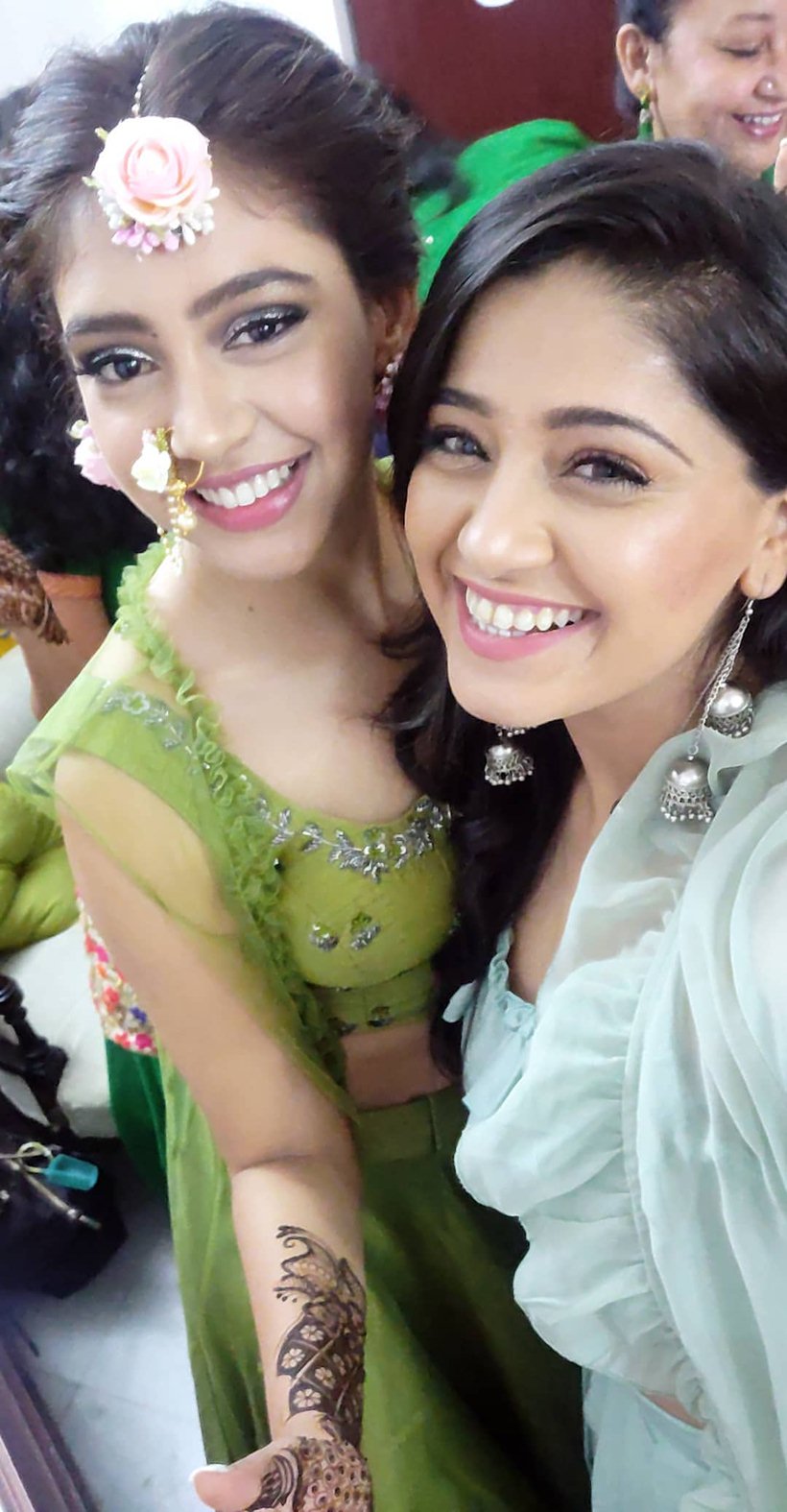 Chandni Bhagwanani, niti taylor photos