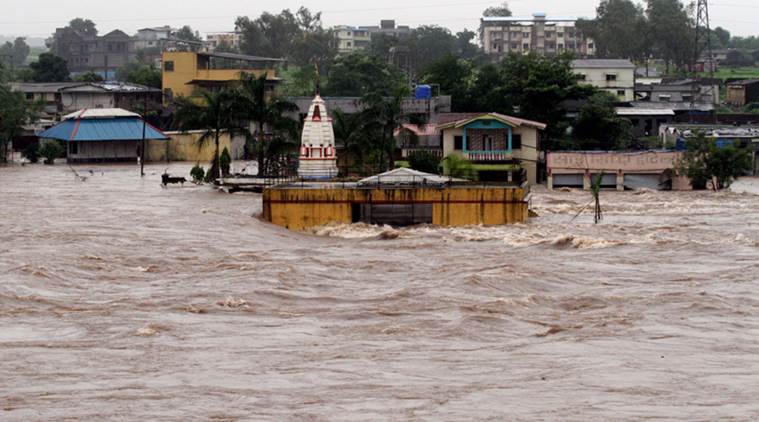 Mumbai Rains: Parts of Mumbai, Thane, Vasai-Virar Receive Rain, IMD  Predicts More Rainfall, Traffic Jams Due to Low Visibility