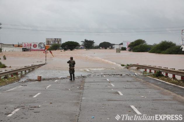 Pune rains, Maharashtra rain, mumbai bangalore highway news, mumbai bangalore highway update, Sangli flooding, Kolhapur flooding, Maharashtra flood update