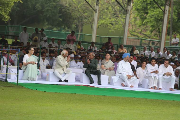 Rajiv Gandhi birthday, rajiv gandhi birth anniversary, rajiv gandhi 75th birthday, rajiv gandhi 75th birth anniversary, rajiv gandhi birthday celebration, rahul gandhi, sonia gandhi, tribute to rajiv gandhi, indian express