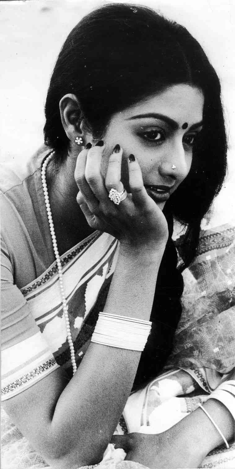 sridevi, sridevi actor, sridevi birth anniversary, indianexpress.com, indianexpress, sridevi fashion looks, sridevi style, sridevi smile, sridevi pics,