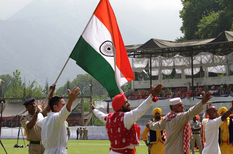 jammu and kashmir, independence day 2019, independence day in jammu and kashmir, independence day in kashmir, flag hoisting in kashmir, article 370