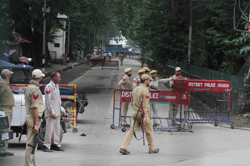 jammu and kashmir, independence day 2019, independence day in jammu and kashmir, independence day in kashmir, flag hoisting in kashmir, article 370