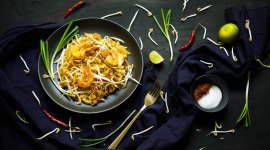 thai food, thai cuisine, green thai curry, pad thai, indian express