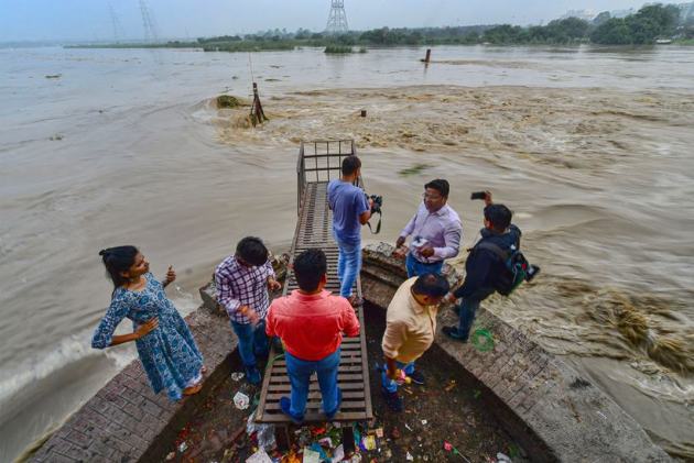 weather, delhi yamuna river water level today, yamuna water level today, yamuna water level today in delhi, delhi flood news, delhi flood news, delhi weather today, weather forecast today, delhi yamuna river water level, yamuna river water level today, weather today, today weather, delhi rains, delhi weather
