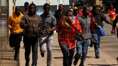 Zimbabwe protest news, Zimbabwe Harare news, MDC supporters clash police, Emmerson Mnangagwa government violence