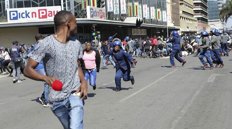 Zimbabwe Police Beat Protesters As Opposition Denounces ‘fascist Government World News The 