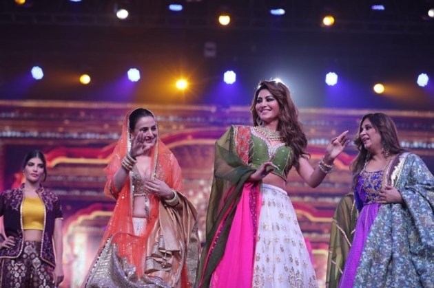 Ameesha Patel and Urvashi Rautela