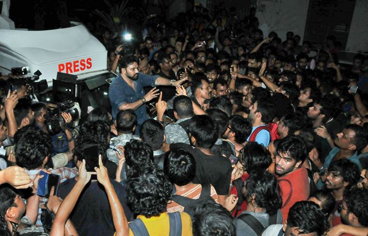 babul supriyo, Babul supriyo assault in kolkata, jadavpur university babul supriyo, kolkata students attack babul supriyo, babul supriyo attack protest, bjp protests in kolkata, indian express news