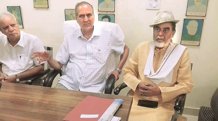 bhagat singh, bhagat singh birthday, bhagat singh tribute, player honoured, martyrs honoured, chandigarh news, indian express