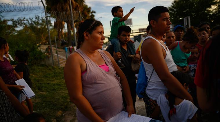 Desperate migrants on the Border: ‘I should just swim across’