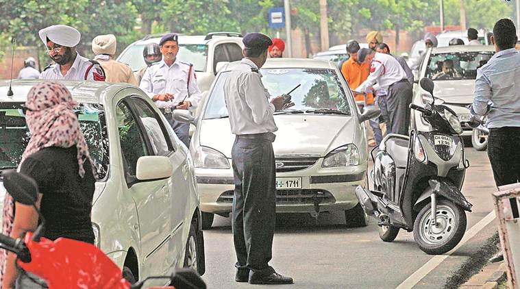 chandigarh, chandigarh drivings, driving while talking, chandigarh traffic rules, chandigarh road safety, chandigarh traffic police, chandigarh news, indian express