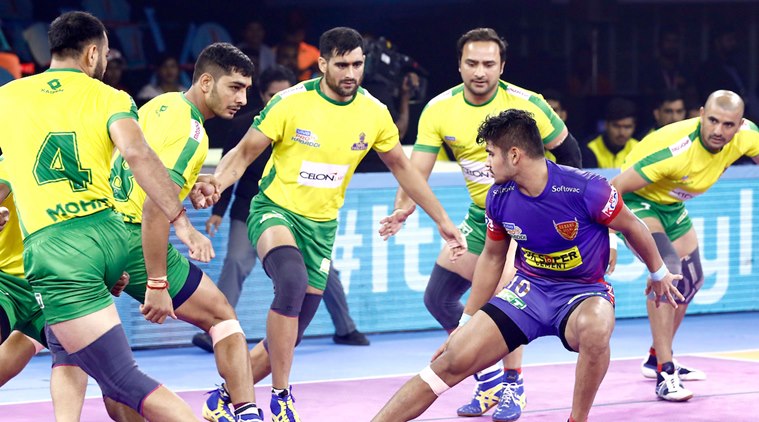 Pkl 2019 league leaders dabang delhi thrash tamil thalaivas