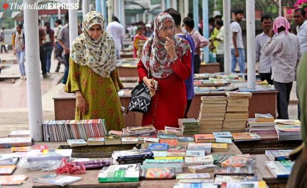 delhi book market, delhi book market closes, delhi daryaganj book market, mahila haat, delhi daryaganj book market closed down, daryaganj book market, daryaganj book market closed down, delhi news, indian express